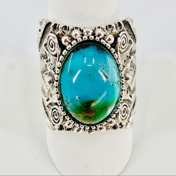 LAST CHANCE! -Bohemian Antique Silver Opal Ring - Picture 2 of 6